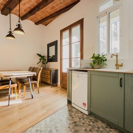 Magalhaes - Trad Flat In Poble Sec, Near Ramblas Barcelona Bagian luar foto