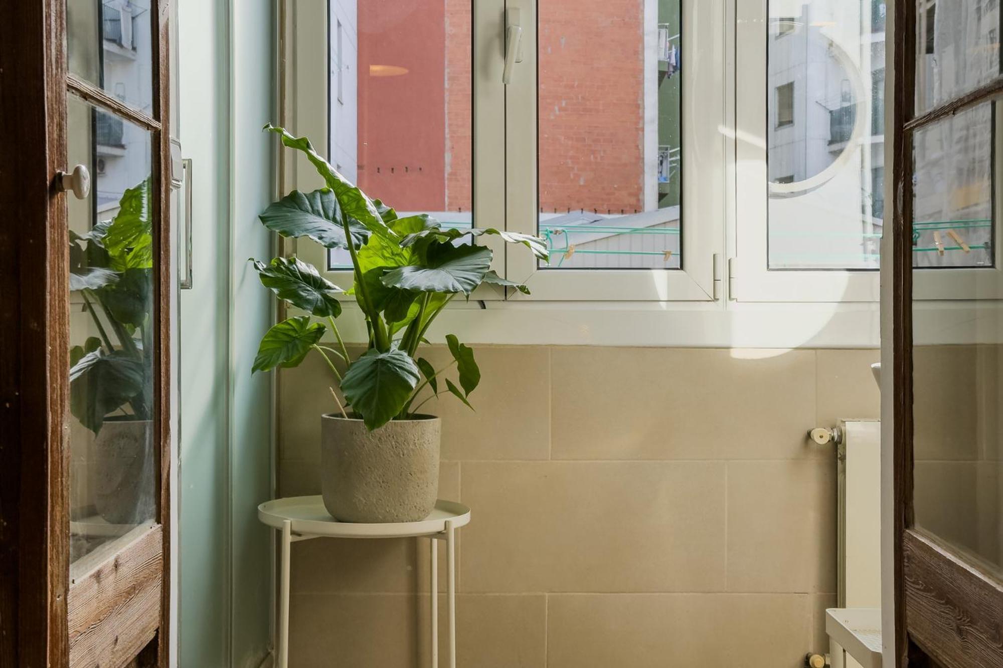 Magalhaes - Trad Flat In Poble Sec, Near Ramblas Barcelona Bagian luar foto