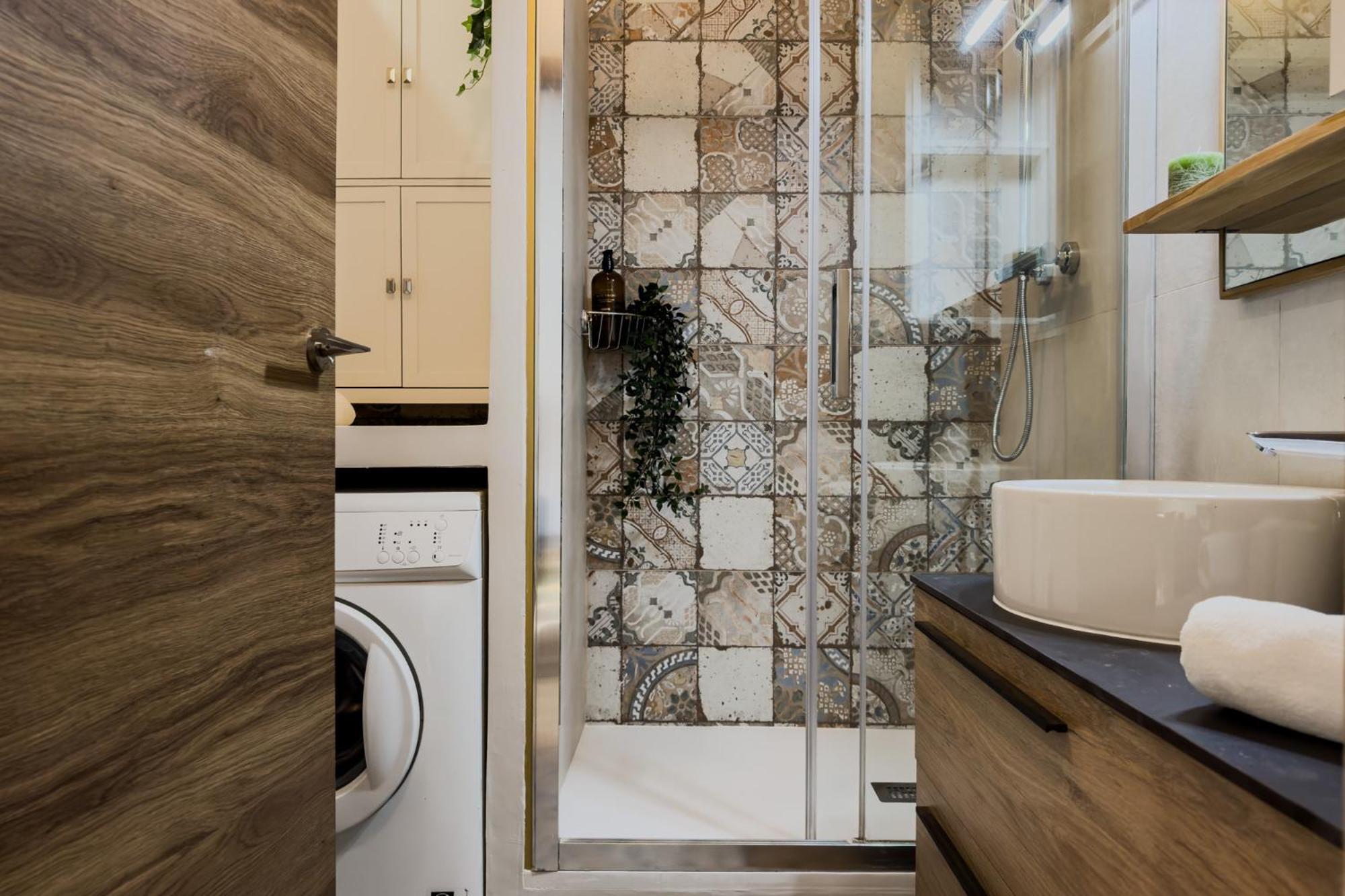 Magalhaes - Trad Flat In Poble Sec, Near Ramblas Barcelona Bagian luar foto