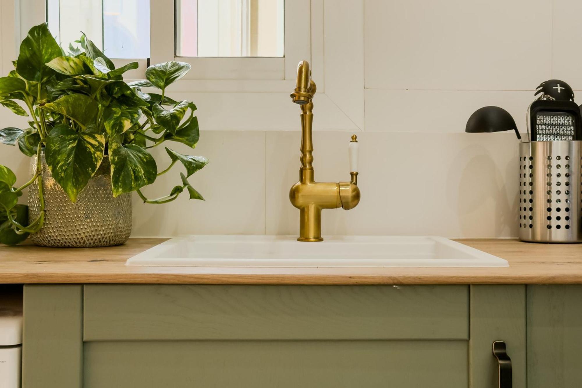 Magalhaes - Trad Flat In Poble Sec, Near Ramblas Barcelona Bagian luar foto