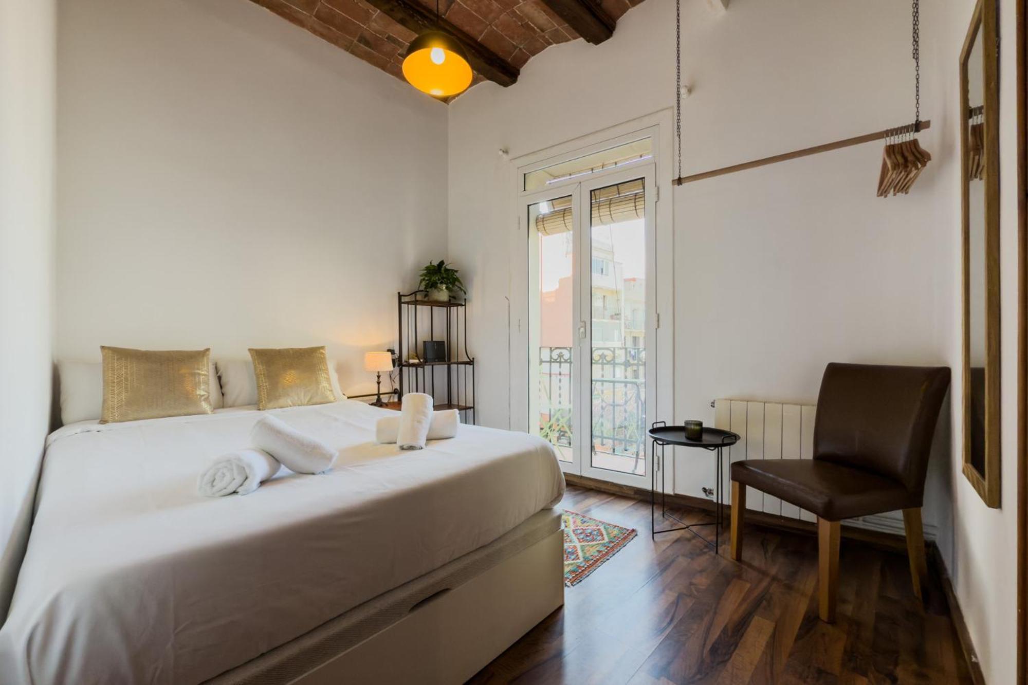 Magalhaes - Trad Flat In Poble Sec, Near Ramblas Barcelona Bagian luar foto
