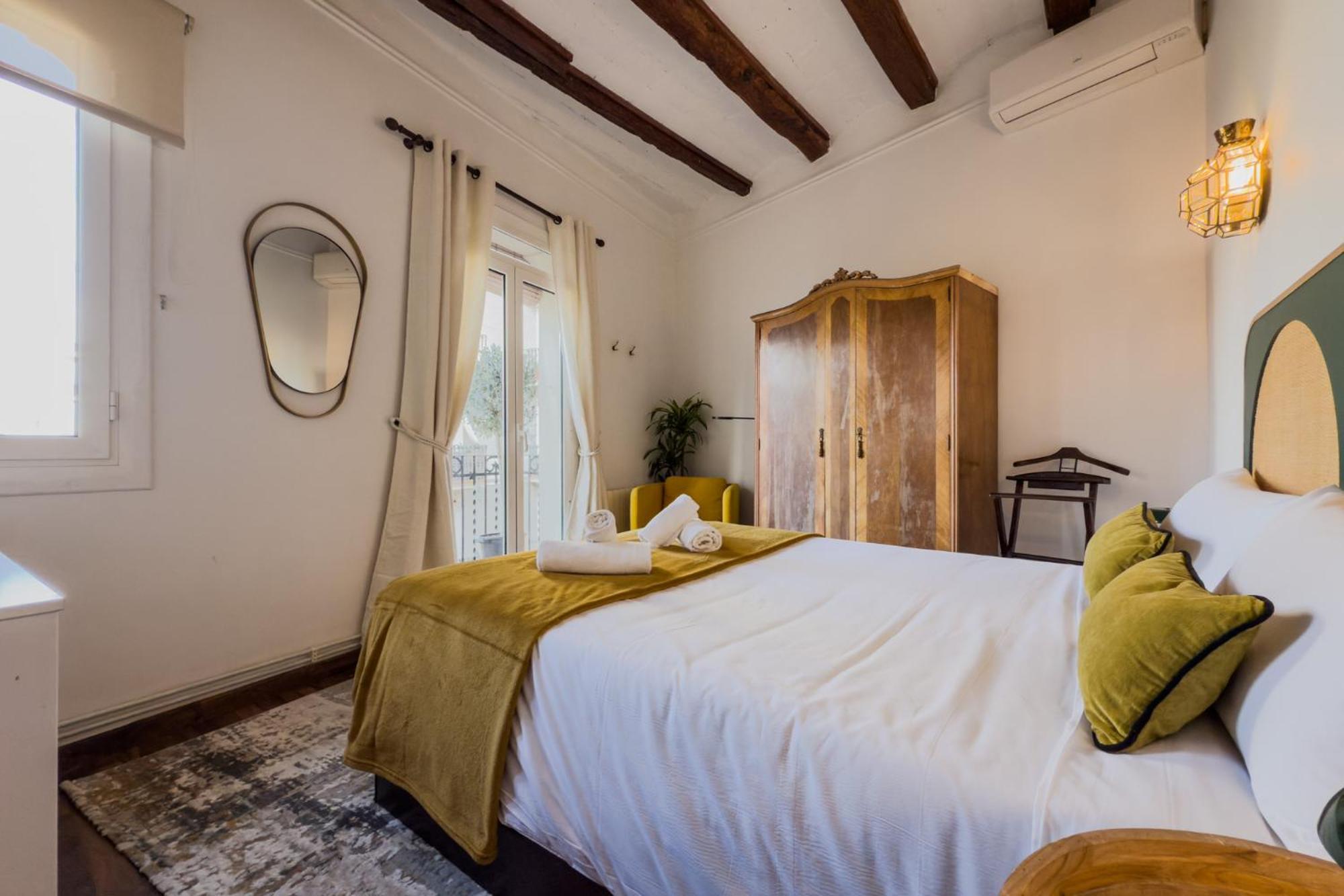 Magalhaes - Trad Flat In Poble Sec, Near Ramblas Barcelona Bagian luar foto