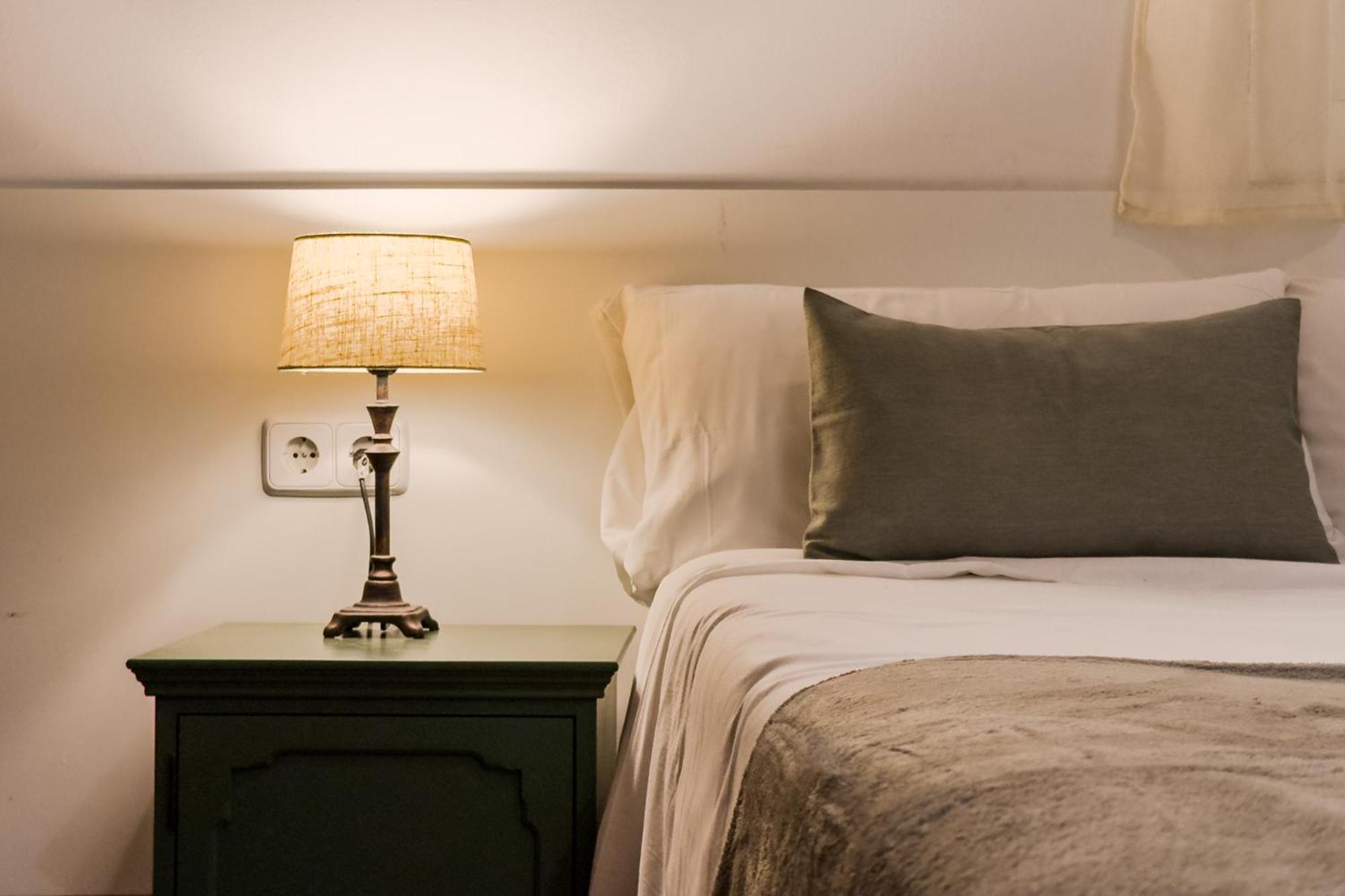 Magalhaes - Trad Flat In Poble Sec, Near Ramblas Barcelona Bagian luar foto