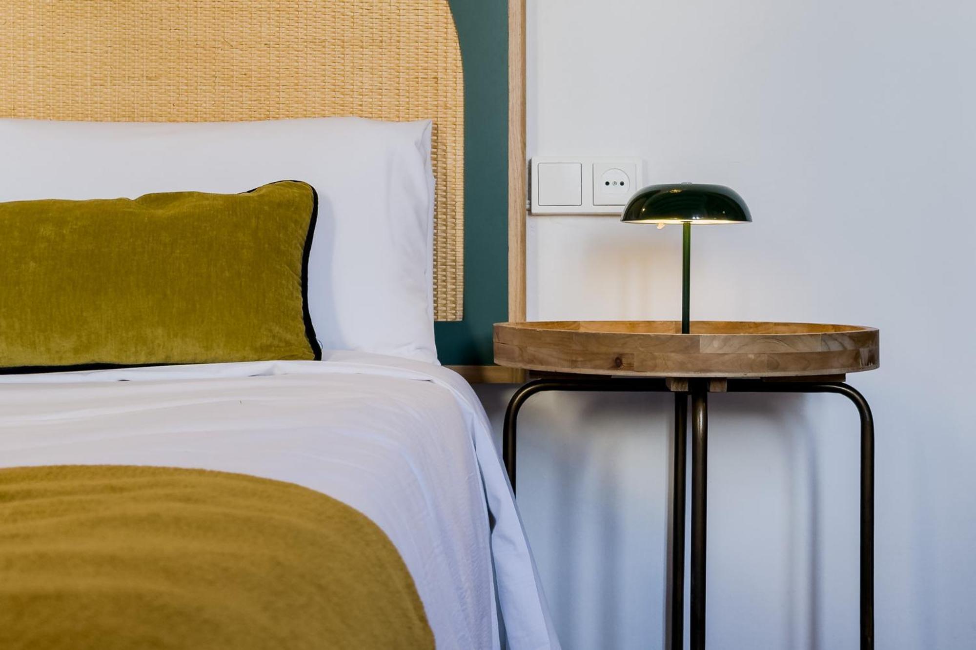 Magalhaes - Trad Flat In Poble Sec, Near Ramblas Barcelona Bagian luar foto